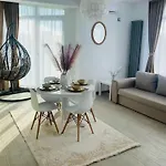 Alezzi - Sea View Daire Navodari