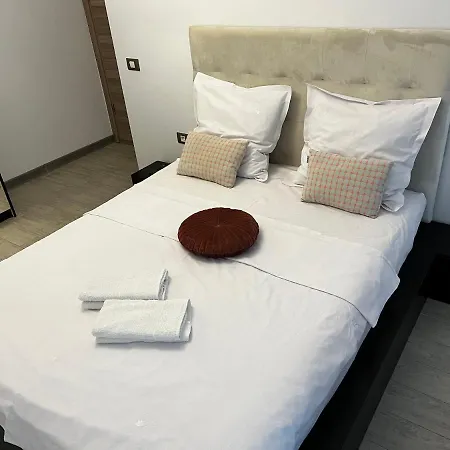 Alezzi Beach - Sea View Apartment *