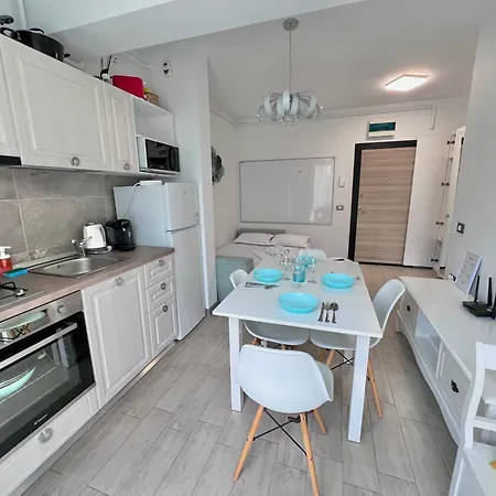 Alezzi - Sea View * Navodari