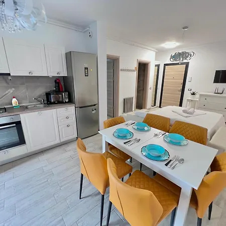 Alezzi Beach - Sea View Apartment *
