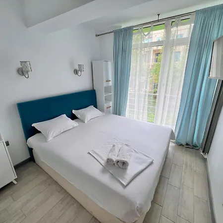 Alezzi Beach - Sea View Apartment *