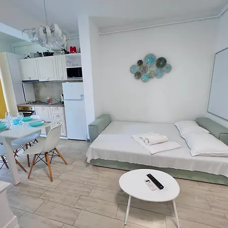 Alezzi Beach - Sea View Apartment
