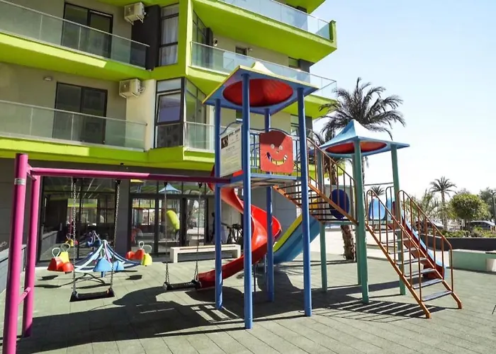 Alezzi - Sea View Apartman *