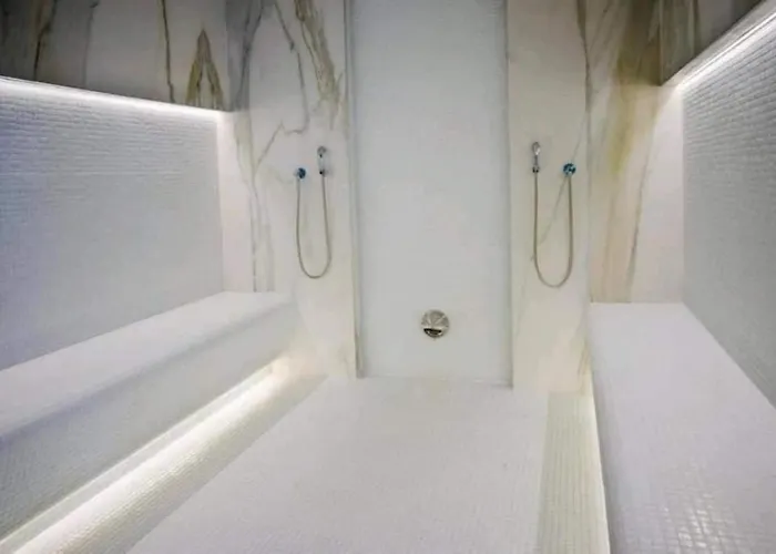 Alezzi - Sea View Apartman *