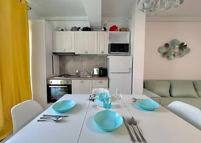 Alezzi - Sea View Apartman